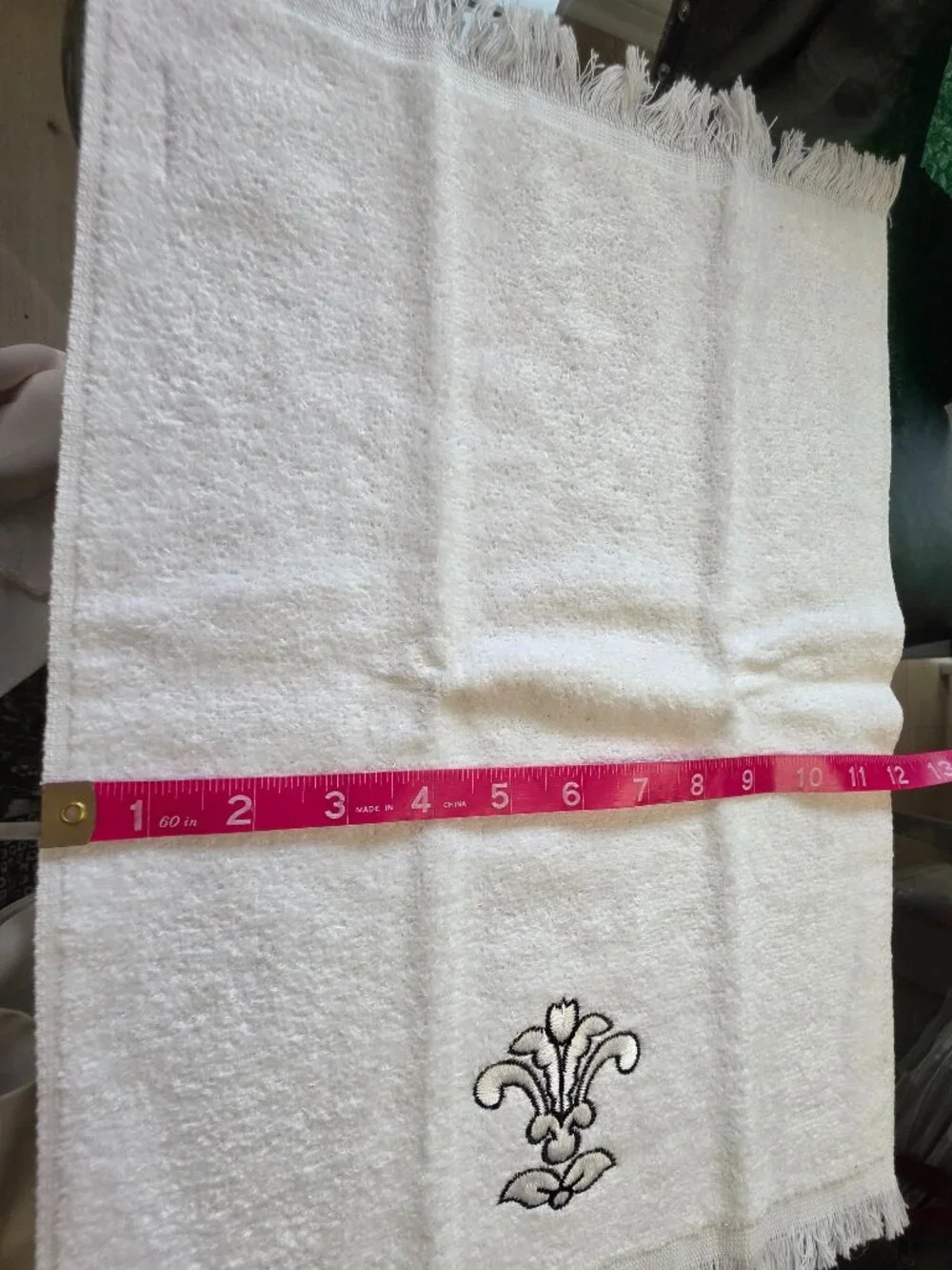 Nicole Miller 100% cotton embroidered 11x16 white/blk hand towels (3)